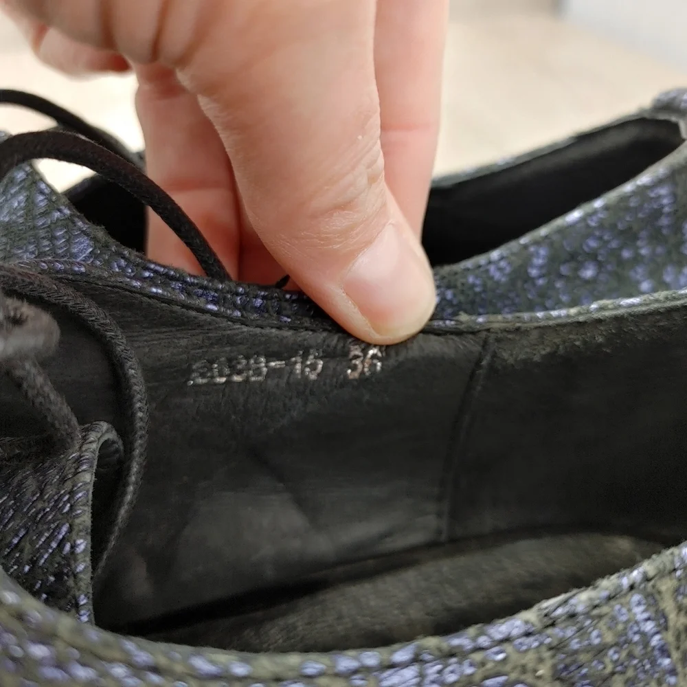 Blacksheep Empire‎ Lace Up Oxford Flats Shoes Blue Black Textured Leather 36
